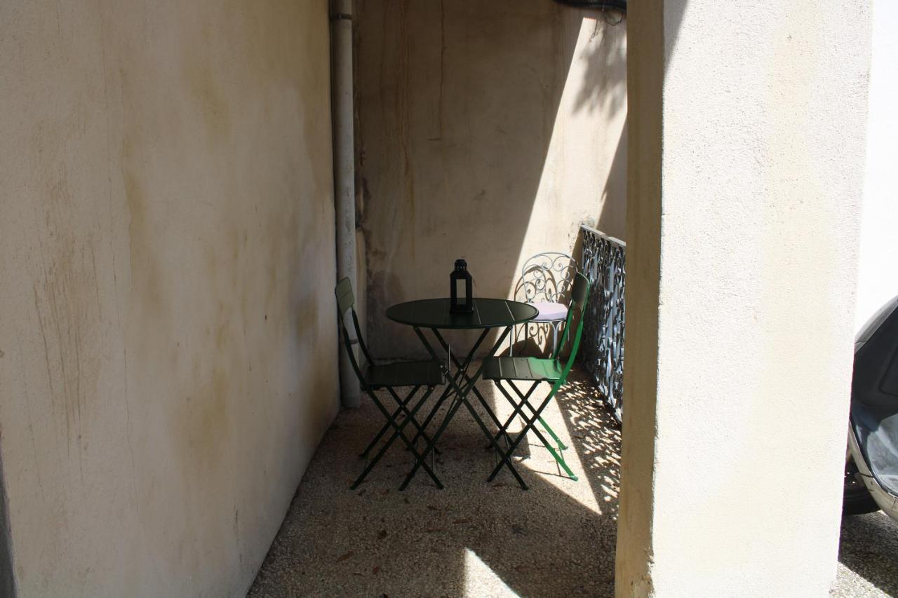 Agreable Appartement P2 Centre Ville Au Calme. نيم المظهر الخارجي الصورة