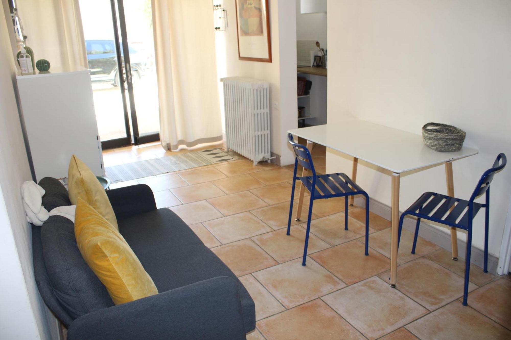 Agreable Appartement P2 Centre Ville Au Calme. نيم المظهر الخارجي الصورة